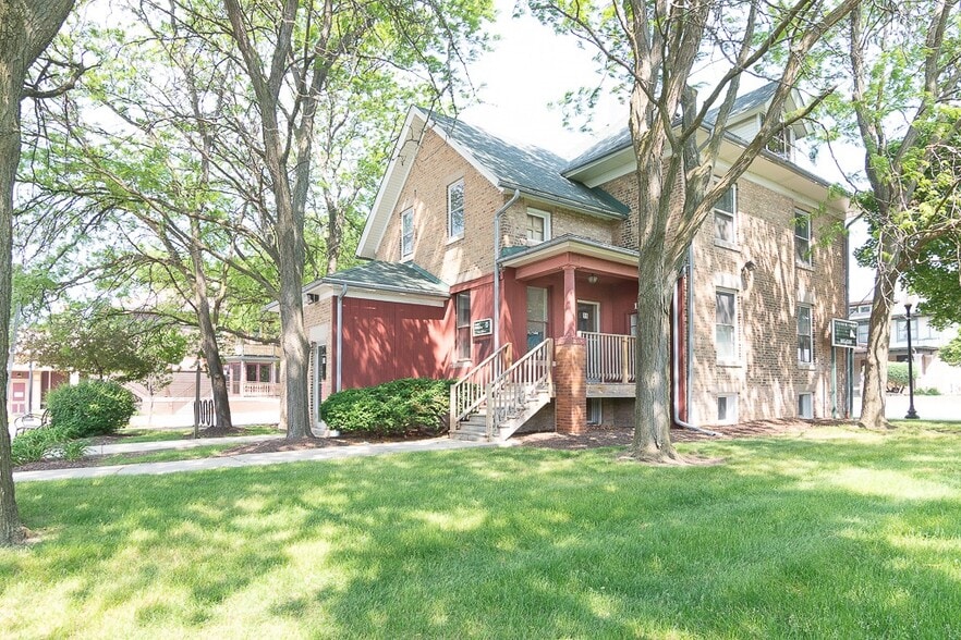 11 E Schaumburg Rd, Schaumburg, IL for sale - Primary Photo - Image 1 of 2