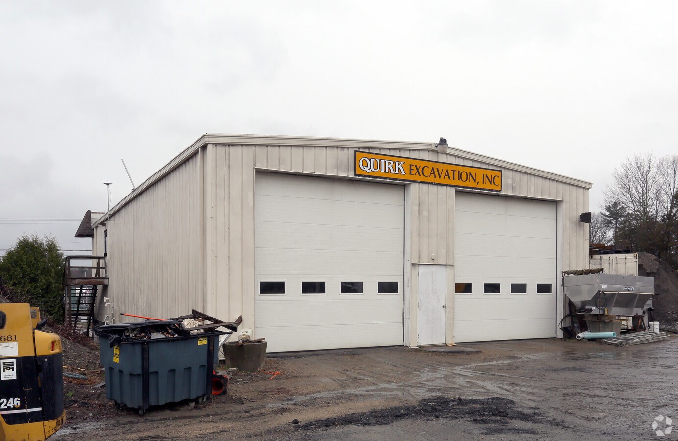 3681 Quaker Ln, North Kingstown, RI 02852