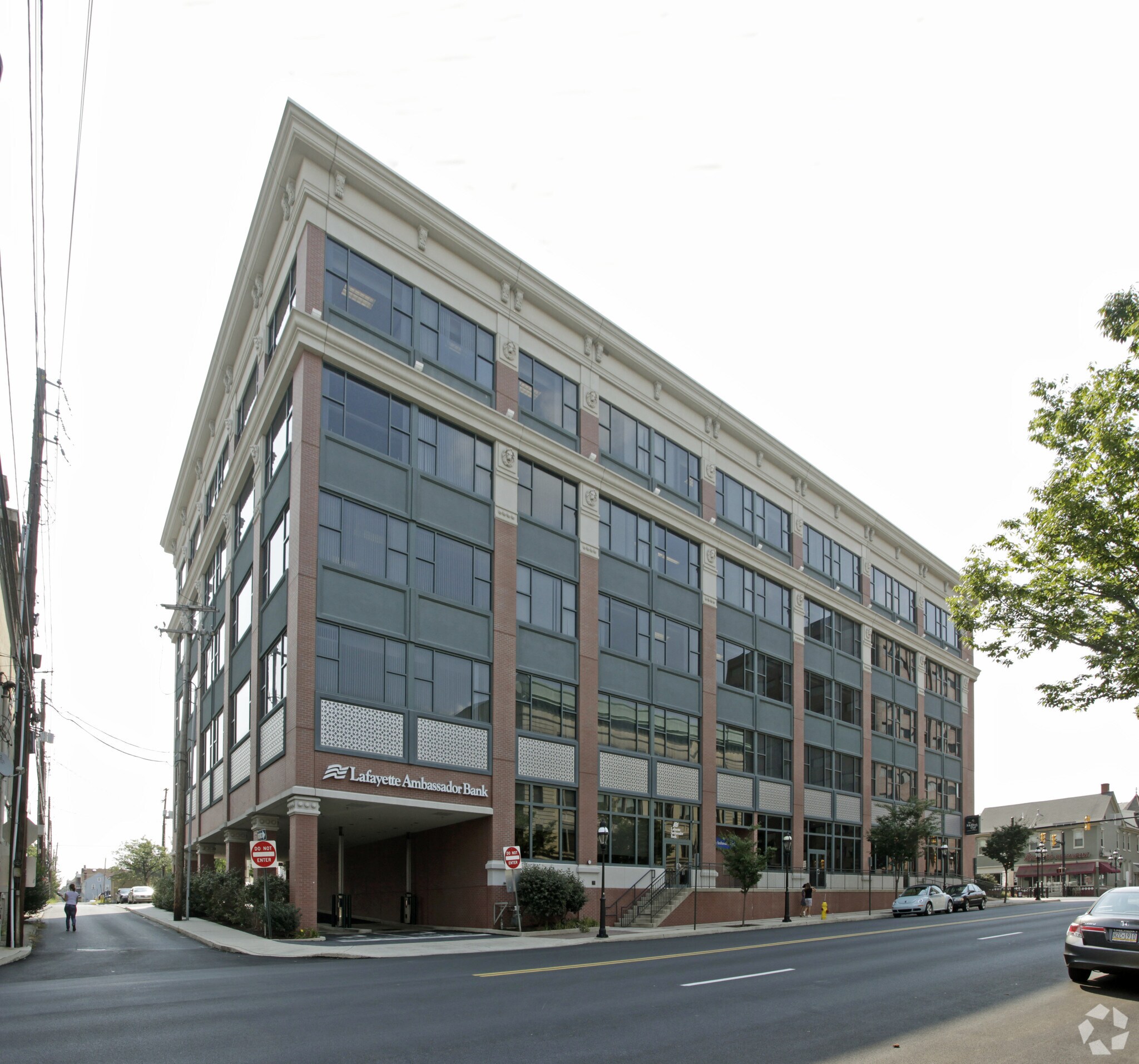 1 E Broad St, Bethlehem, PA, 18018 Office Space For Lease