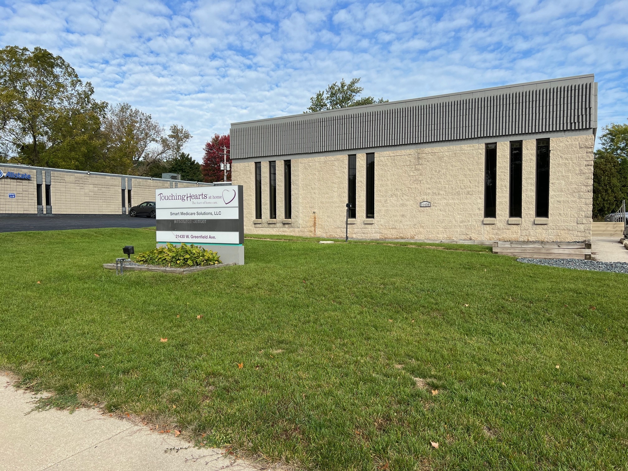 21430 W Greenfield Ave, New Berlin, WI for lease Building Photo- Image 1 of 4