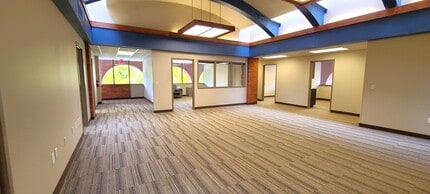 333 High St NE, Salem, OR for lease Interior Photo- Image 1 of 18