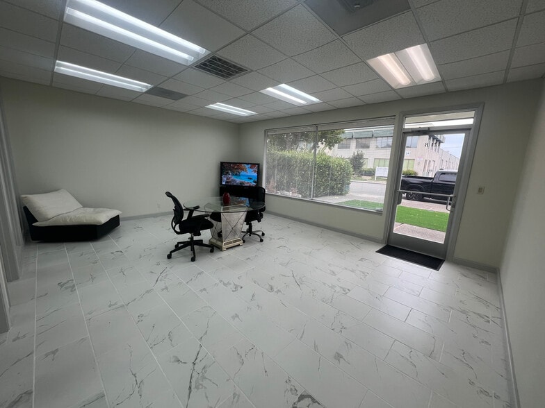 117-121 Paul Dr, San Rafael, CA for lease - Interior Photo - Image 2 of 37