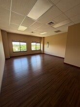 95 E Lipoa St, Kihei, HI for lease Interior Photo- Image 1 of 3