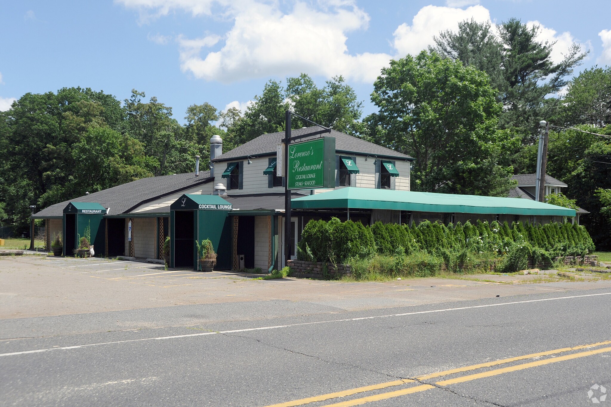 72 Adelphia Rd, Farmingdale, NJ for sale Primary Photo- Image 1 of 1