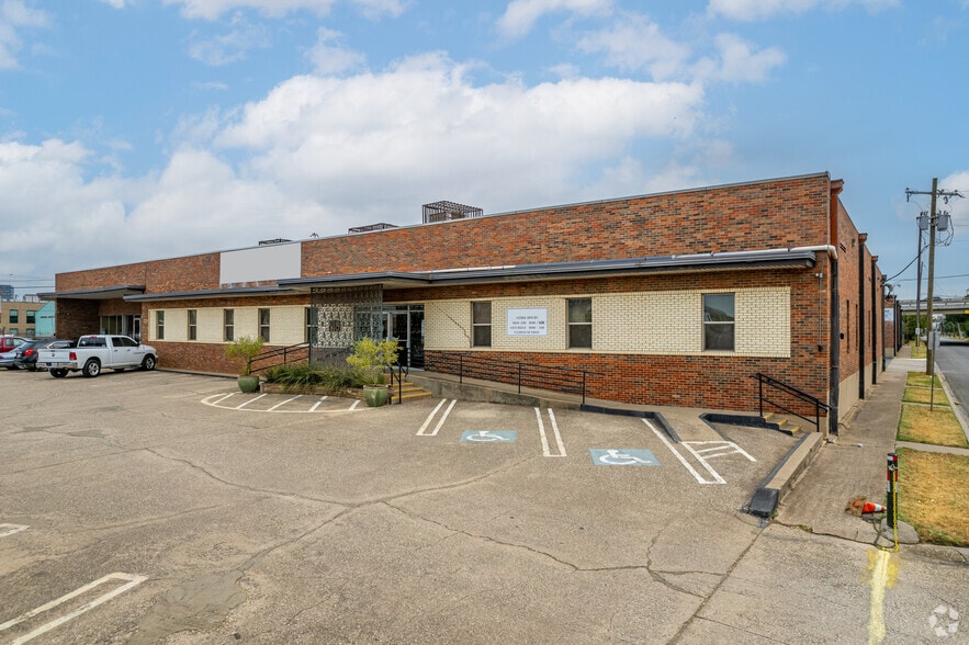 1912 S Good Latimer Expy, Dallas, TX for sale - Primary Photo - Image 1 of 22