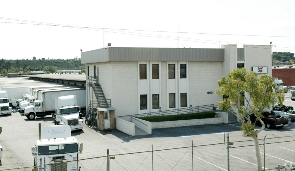 19021 S Reyes Ave, Compton, CA for lease - Building Photo - Image 3 of 3