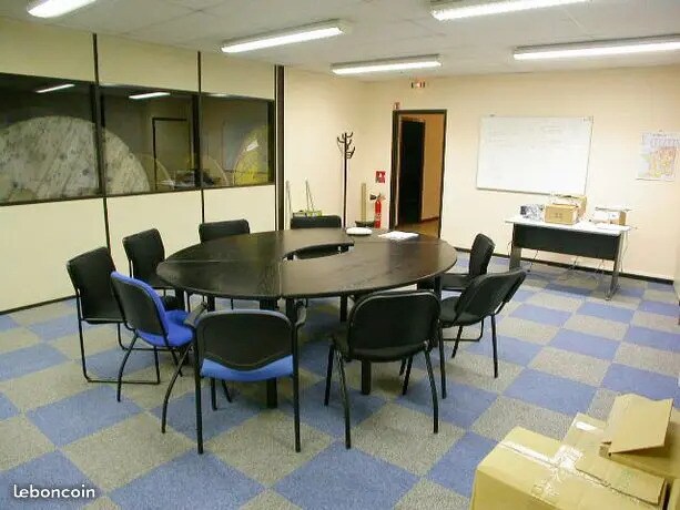 Flex in Toulouse for lease - Interior Photo - Image 3 of 9