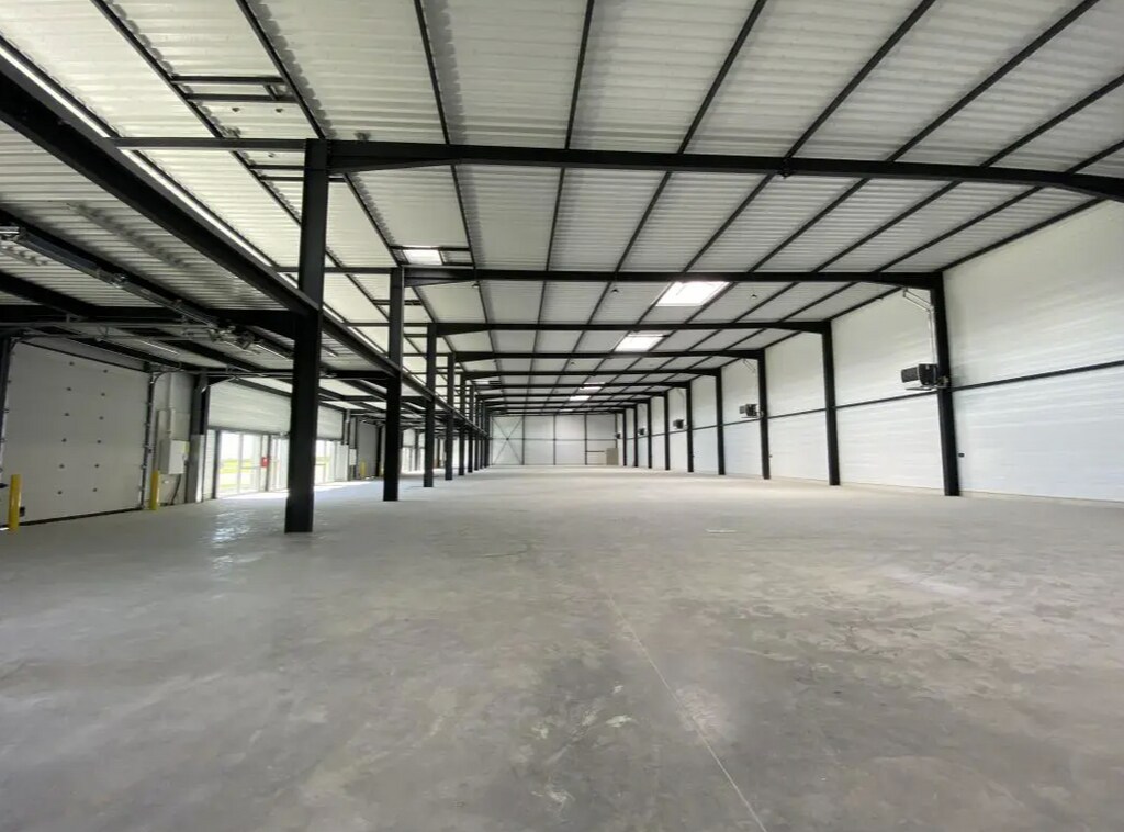 Location Local d'activités 699 m² à 5 371 m² - Photo 1