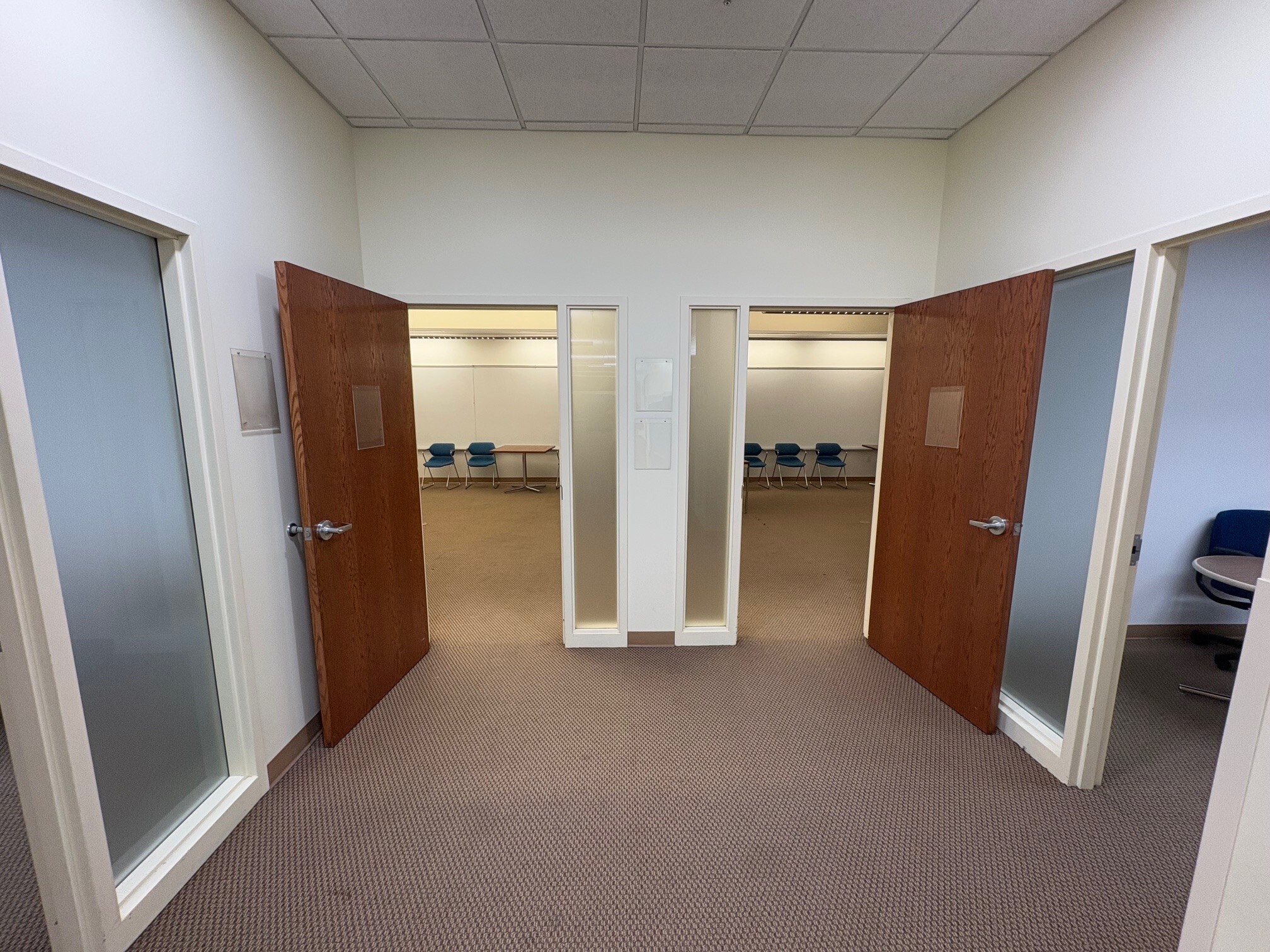 100 Lincoln Sq, Urbana, IL for lease Interior Photo- Image 1 of 7