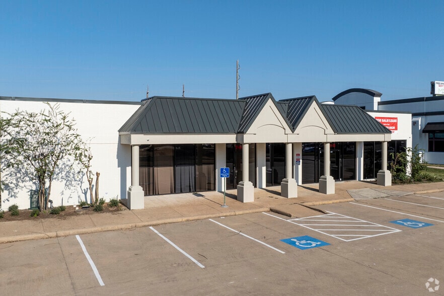 7440 Cypress Creek Pky, Houston, TX for lease - Building Photo - Image 3 of 5