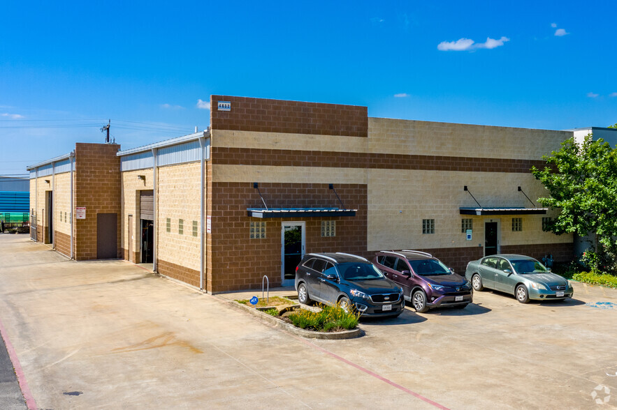 4832 Whirlwind Dr, San Antonio, TX for lease - Building Photo - Image 2 of 5