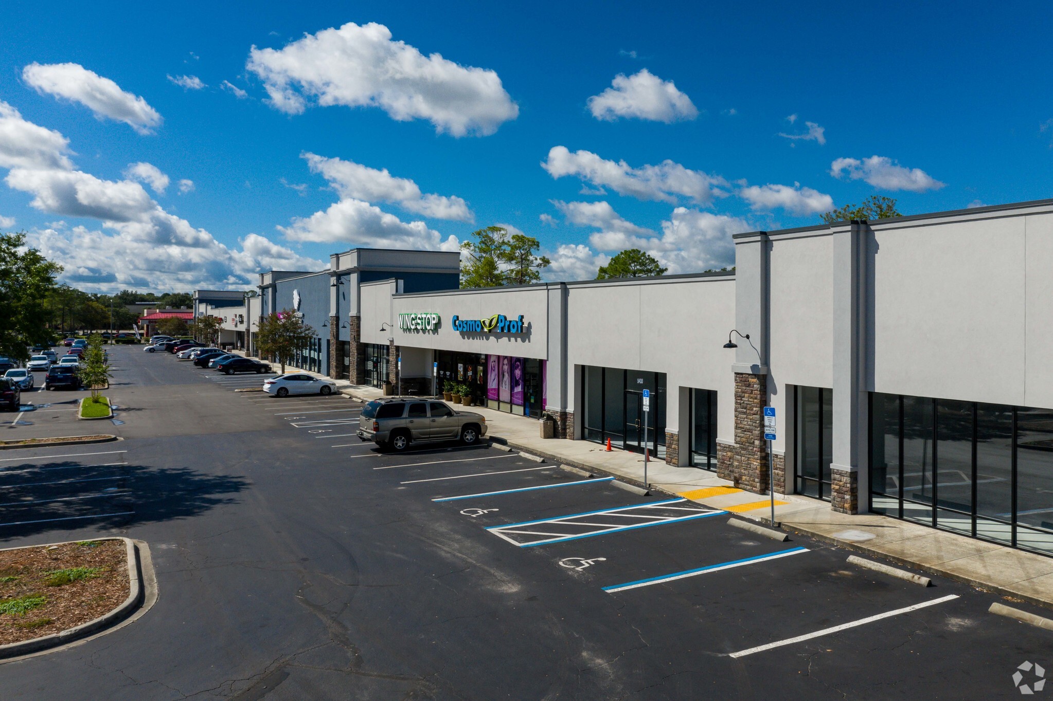 9400 Arlington Expy, Jacksonville, FL for lease Building Photo- Image 1 of 7