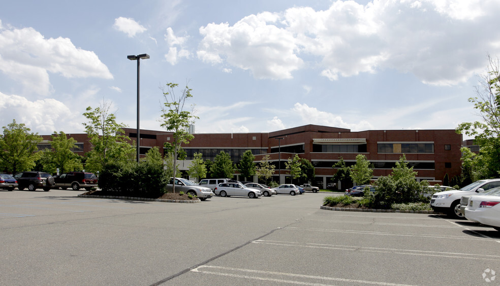 502 Carnegie Ctr, Princeton, NJ for lease - Building Photo - Image 1 of 2