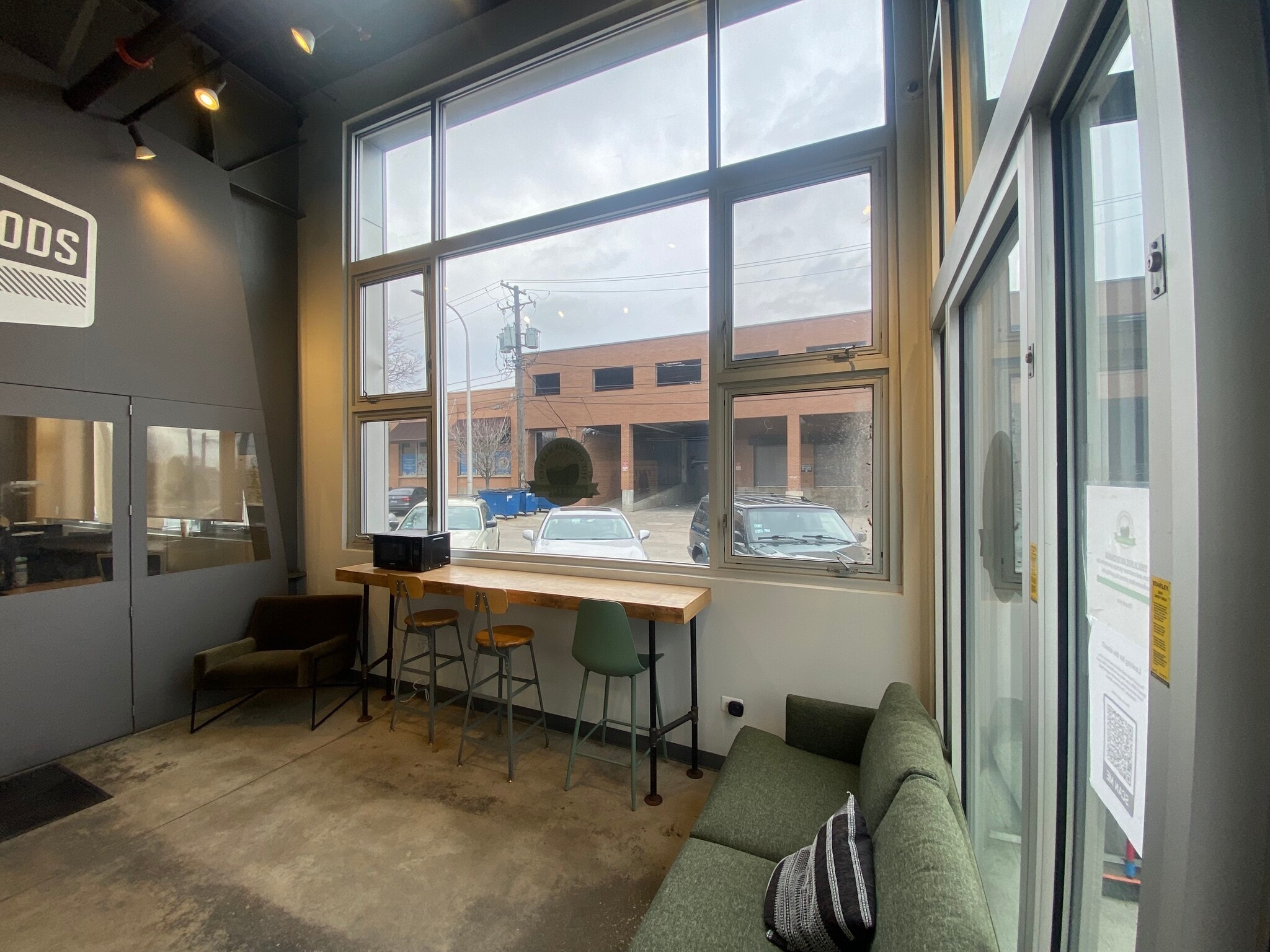 1427-1455 W Willow St, Chicago, IL for lease Interior Photo- Image 1 of 20