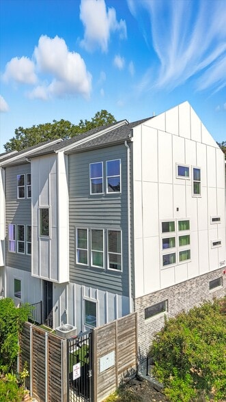 5647 Live Oak, Dallas, TX for sale - Building Photo - Image 2 of 45