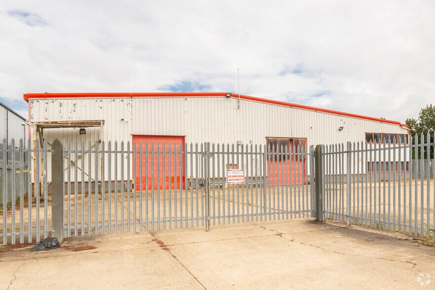 Orion Way, Kettering for sale - Primary Photo - Image 1 of 1