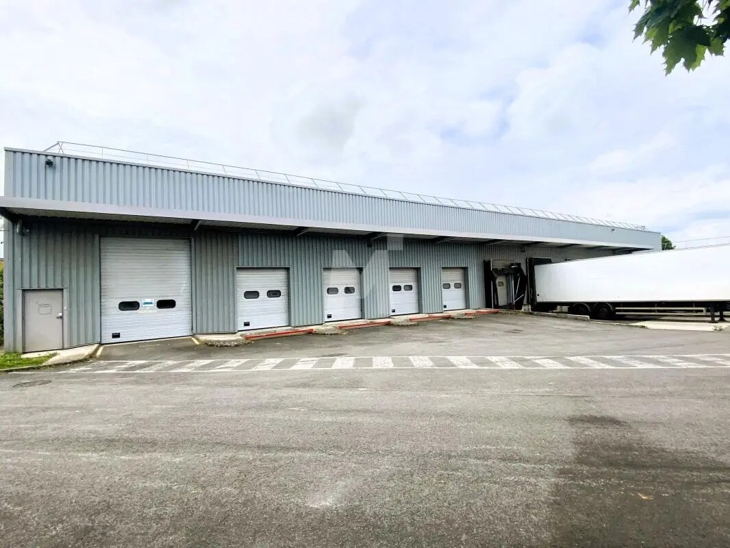 Office in Brie-Comte-Robert for lease Building Photo- Image 1 of 8