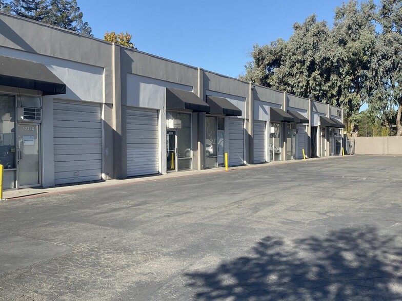 1721-1725 Rogers Ave, San Jose, CA for lease - Building Photo - Image 1 of 4