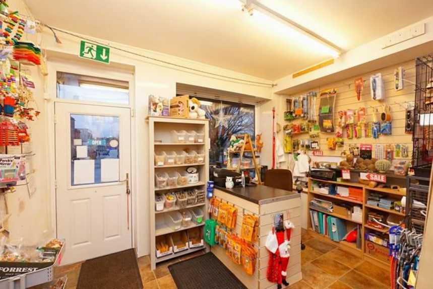 8 Crellin St, Barrow In Furness for sale - Interior Photo - Image 2 of 7