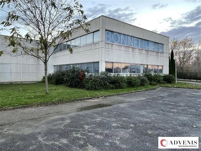 Flex in Bordeaux for sale Building Photo- Image 1 of 11