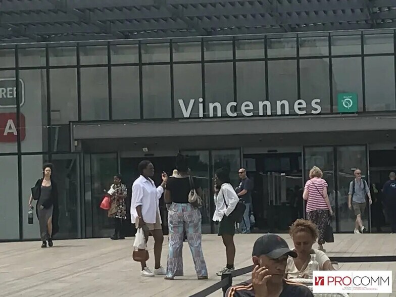 Retail in Vincennes for lease - Building Photo - Image 2 of 4