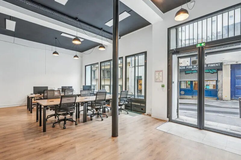 Office in Paris for sale - Building Photo - Image 2 of 14