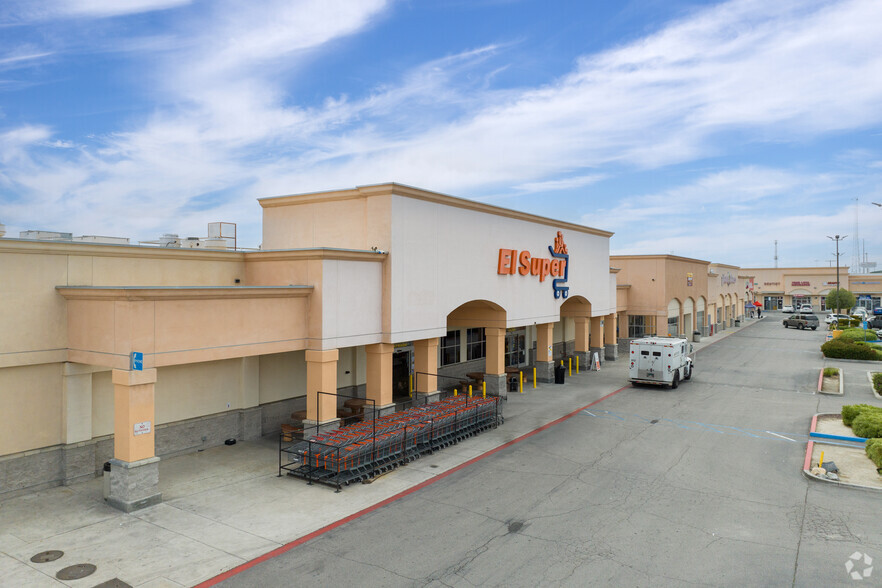 568-618 S Mount Vernon Ave, San Bernardino, CA for lease - Primary Photo - Image 3 of 3