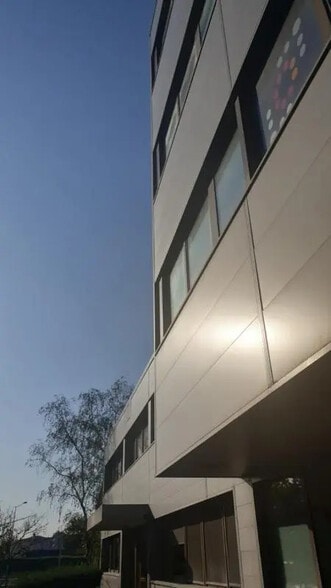 Office in Mérignac for lease - Building Photo - Image 1 of 1