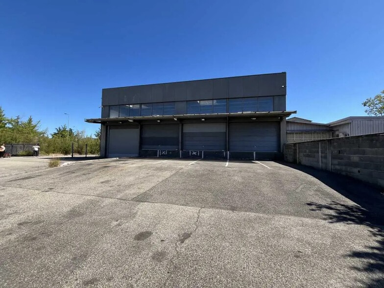 7 Rue Michel Jacquet, Saint-Priest for lease - Building Photo - Image 2 of 3