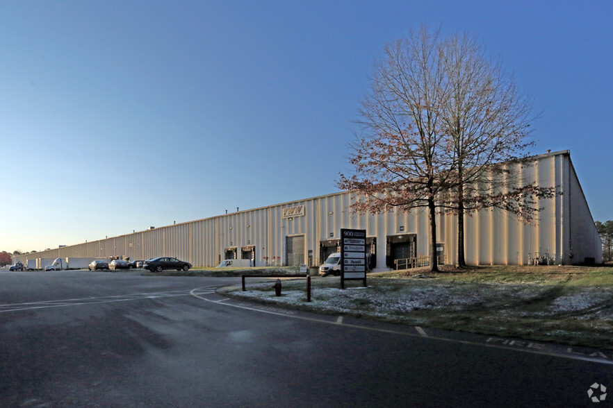 900 Aviation Pky, Morrisville, NC for lease - Building Photo - Image 1 of 14