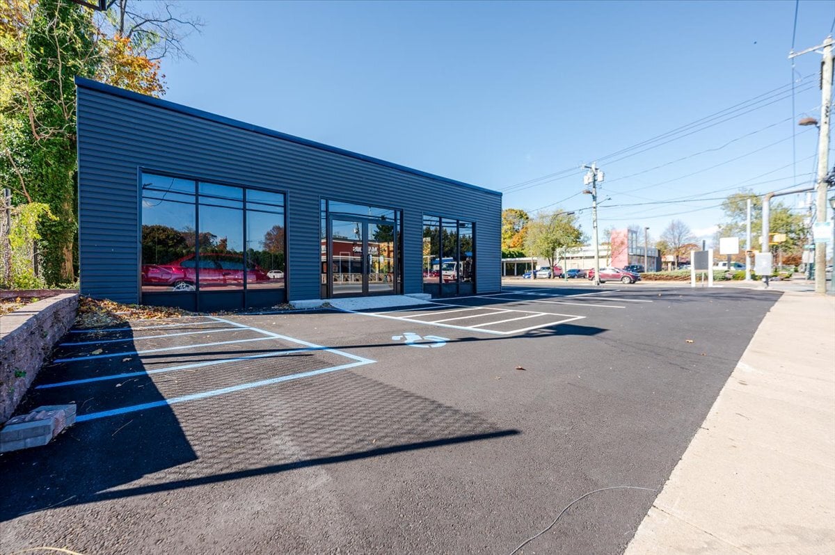 304 Larkfield Rd, East Northport, NY for sale Building Photo- Image 1 of 39