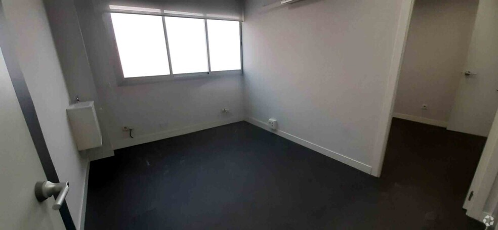 Office in Móstoles, Madrid for lease - Interior Photo - Image 1 of 1