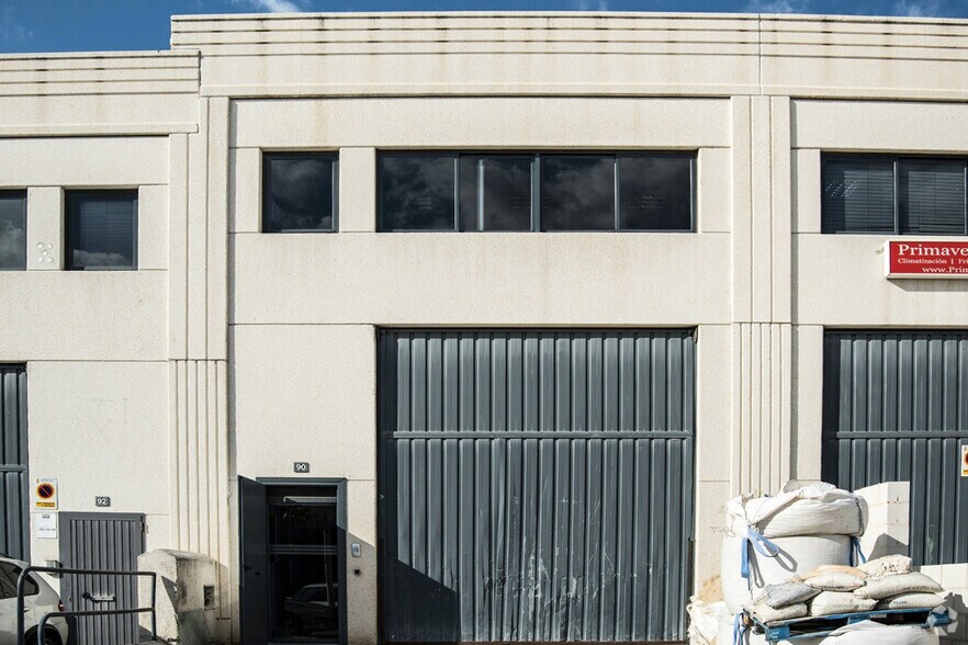 Calle de Santiago Ramón y Cajal, 90, Arroyomolinos, Madrid for lease - Primary Photo - Image 1 of 1