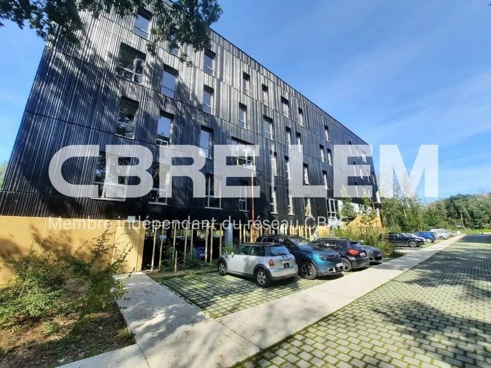 in Petit-Couronne for sale Building Photo- Image 1 of 1