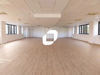 More details for 12 Rue Du Fort De Saint-Cyr, Montigny-le-Bretonneux - Office for Lease