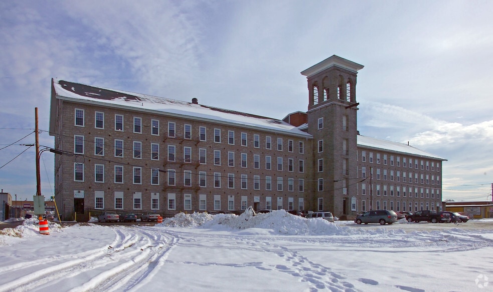 20-88 Front St, Fall River, MA for lease - Building Photo - Image 3 of 14