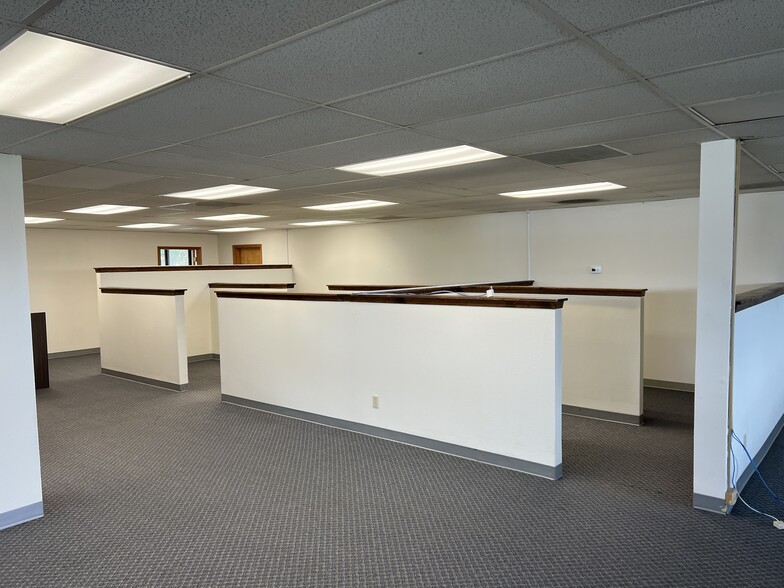 4937 Indian School Rd NE, Salem, OR for lease - Interior Photo - Image 2 of 3