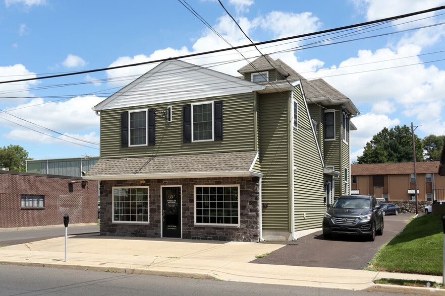 151 Bellevue Ave, Penndel, PA for sale - Primary Photo - Image 1 of 1