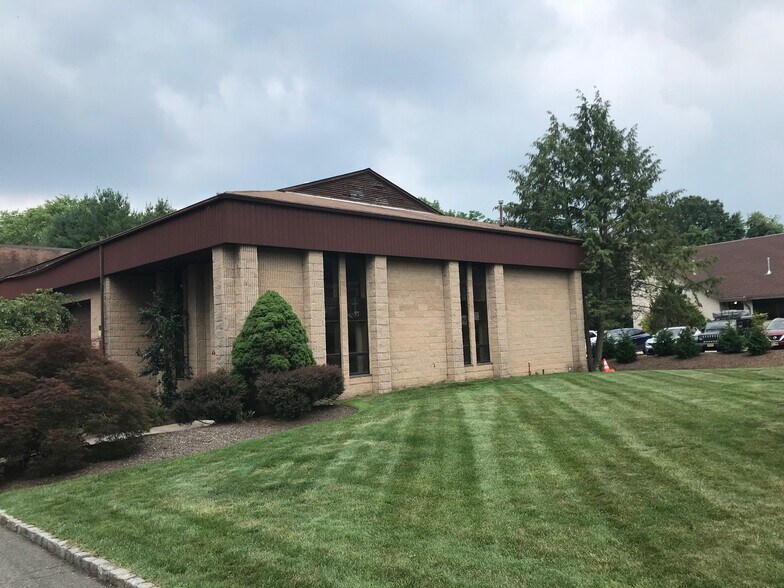 435 Main Rd, Towaco, NJ 07082