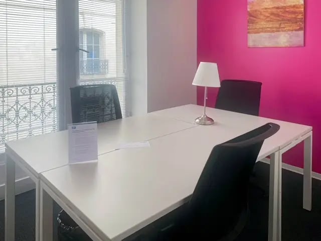Office in Bordeaux for lease - Interior Photo - Image 3 of 10