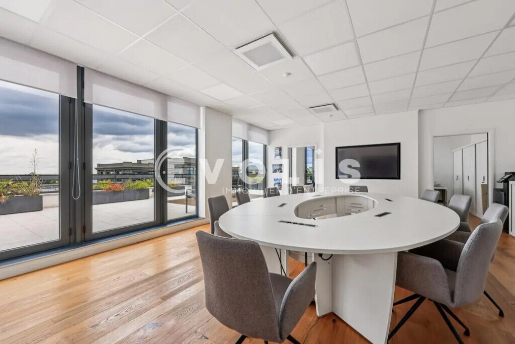 Location Bureaux 118 m² - Photo 1