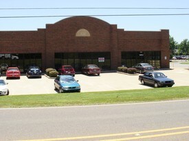 Reed Plaza - Warehouse