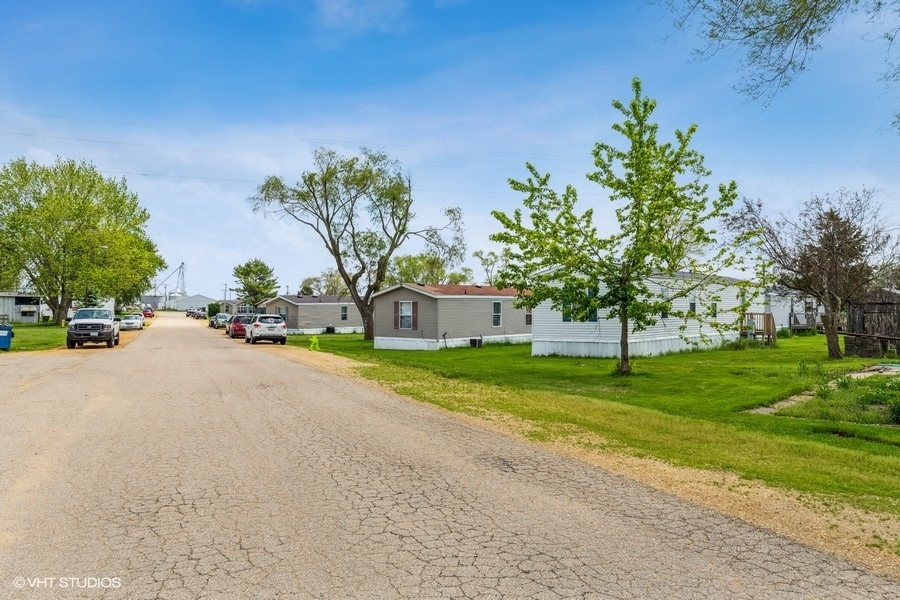 5000 Lincoln Way, Clinton, IA for sale Primary Photo- Image 1 of 1