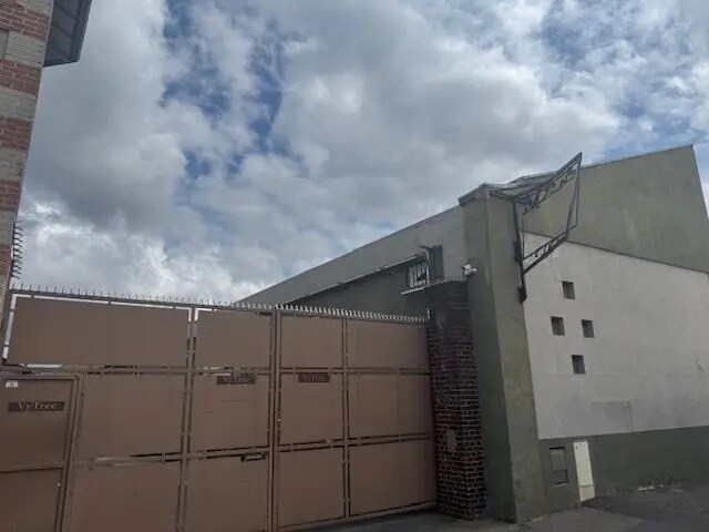 Location Bureaux 1 250 m² - Photo 1