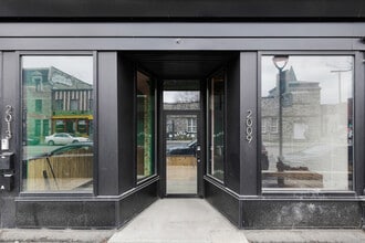 2005-2013 Rue Wellington, Montréal, QC for lease Building Photo- Image 1 of 11