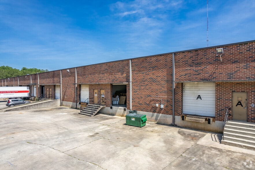 787 Hillcrest Industrial Blvd, Macon-Bibb, GA for lease - Building Photo - Image 2 of 4