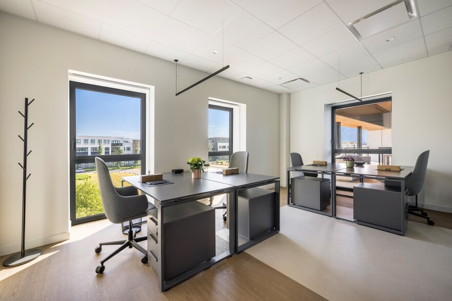 2 Bis Rue Marcel Dassault, Genas for lease - Interior Photo - Image 1 of 19