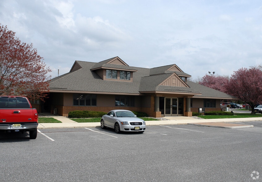 1138 E Chestnut Ave, Vineland, NJ for sale - Building Photo - Image 2 of 10