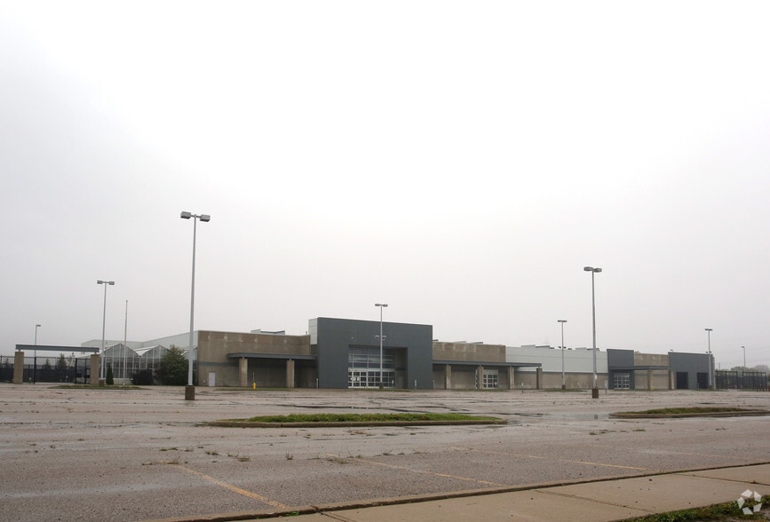 1305 Commissioners Rd E, London, ON for lease - Building Photo - Image 1 of 5