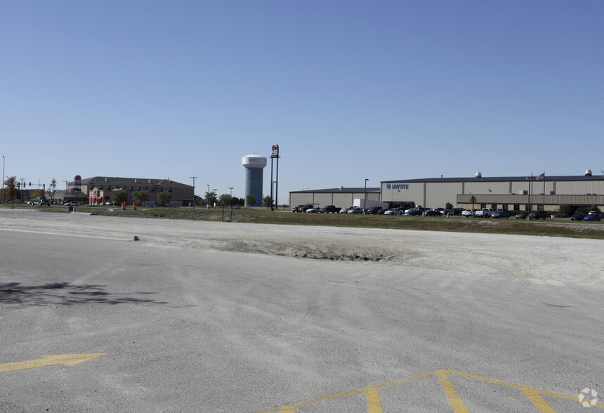5307 Route 251, Peru, IL for sale - Primary Photo - Image 2 of 3